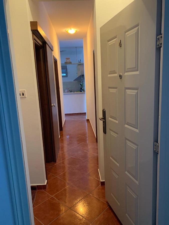 Apartment With Swimmingpool, Seaview And Large Terrace, 1St Floor, Min 2 Persons 多布罗塔 外观 照片