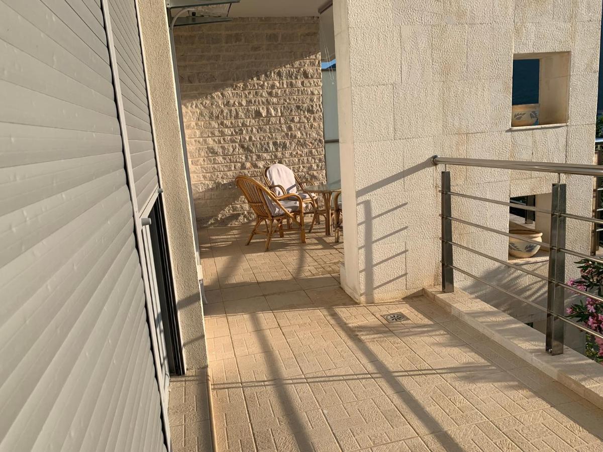 Apartment With Swimmingpool, Seaview And Large Terrace, 1St Floor, Min 2 Persons 多布罗塔 外观 照片